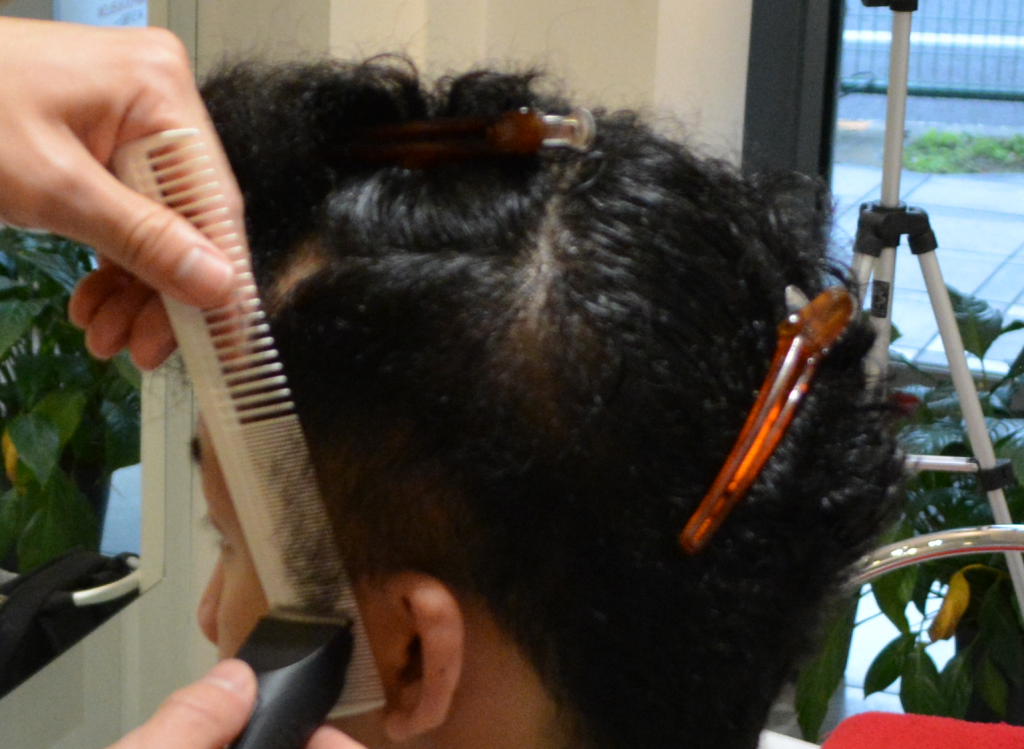 もみあげだけチリ毛 このくせ毛は根本的に治せるの 天パ対策を大公開 You Tokyo Official Blog