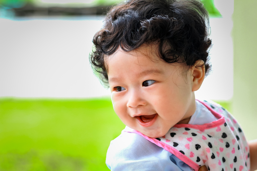 遺伝 くせ毛の赤ちゃん 天パはいつから治る 天パの直し方 対策とは You Tokyo Official Blog