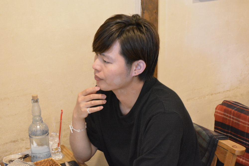 資格は必要 美容師とは違うの 話題の人気カラーリストに聞く仕事内容やカラー後のケアとは You Tokyo Official Blog 資格は必要 美容師とは違うの 話題の人気カラーリストに聞く仕事内容やカラー後のケアとは You Tokyo Official Blog